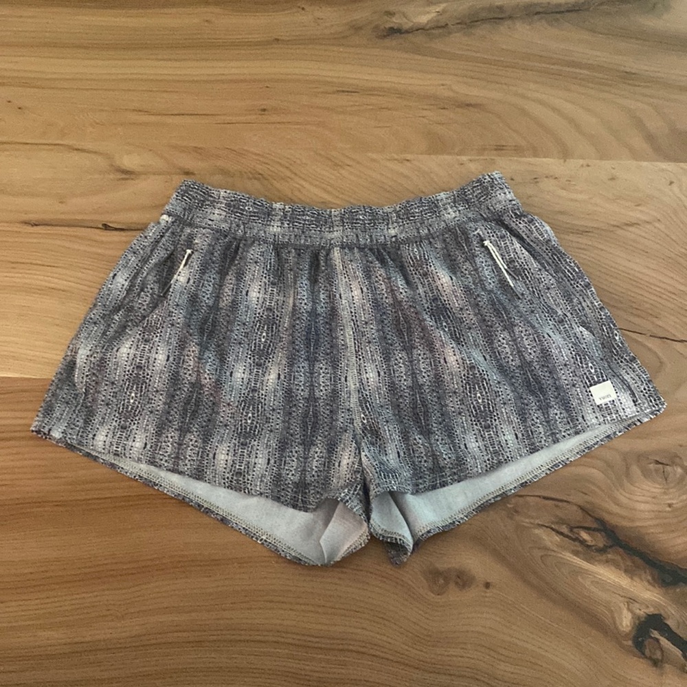 Vuori Dash Short: Dune Snake